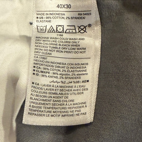 Nwt Old navy Ultimate athletic built- in flex pants size 40X 30. - Picture 8 of 9